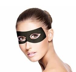 Eine Neuheit aus dem Hause CNC - Die Detox Eye Mask reinigt, glättet und schützt.
