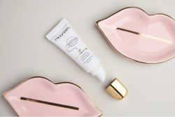 Reichhaltige verwöhnende Pflege für samtig weiche Lippen