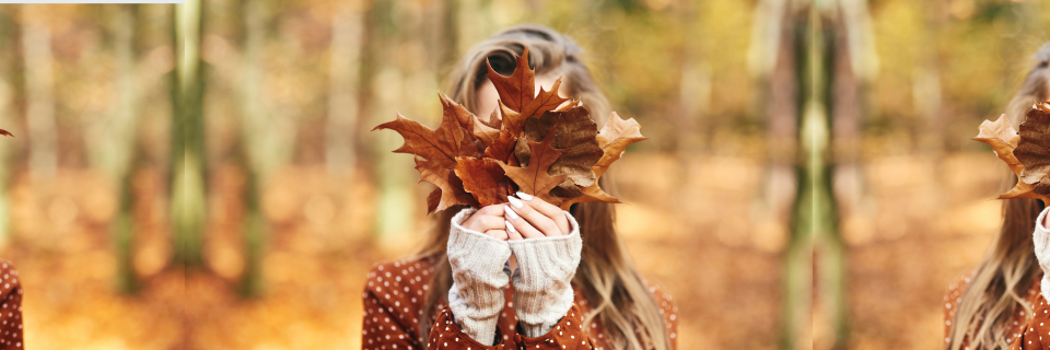 Frau_Blaetter_Herbst_2.png